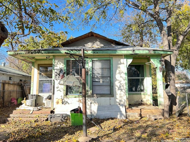 view of front of house