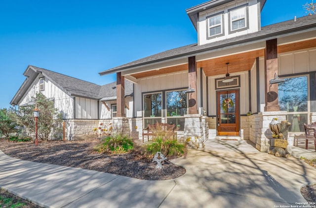 view of front of house featuring a porch