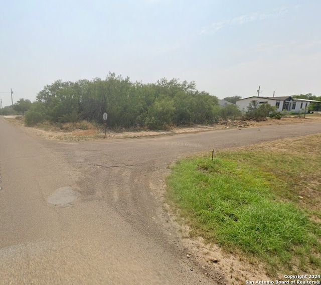 211 Hawk St, Zapata TX, 78076 land for sale