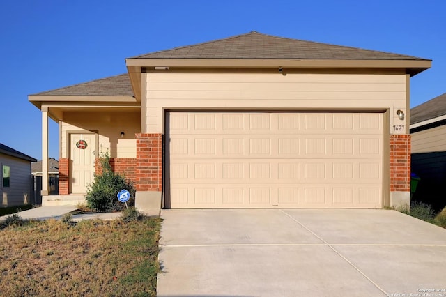 view of front facade with a garage