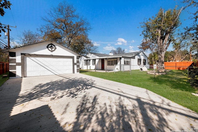 single story home with a front yard