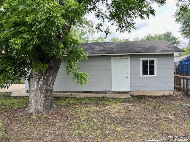 view of outbuilding