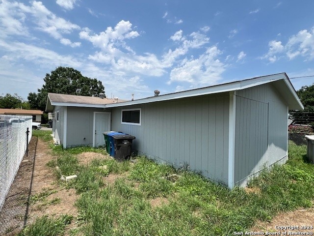 view of property exterior