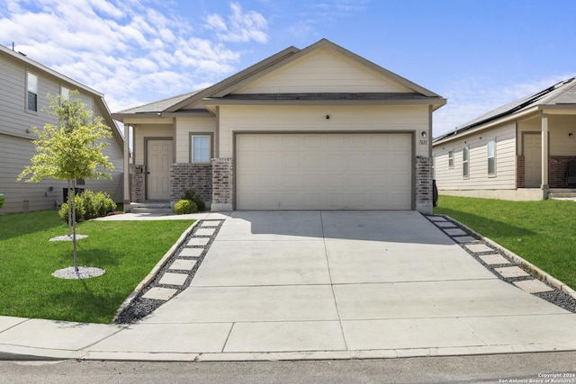 view of front facade with a front lawn