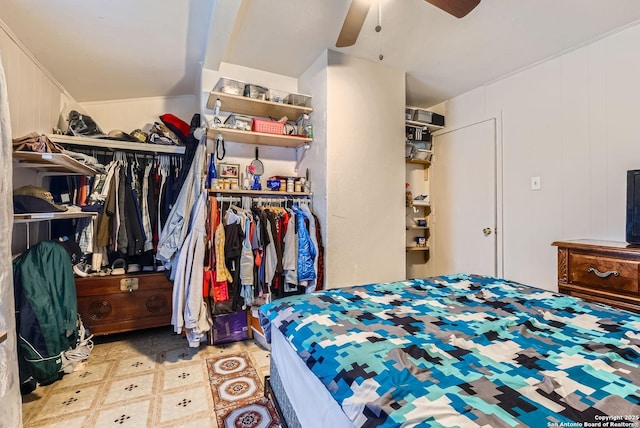 bedroom featuring a closet and ceiling fan