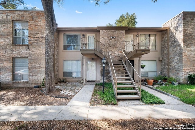 view of townhome / multi-family property