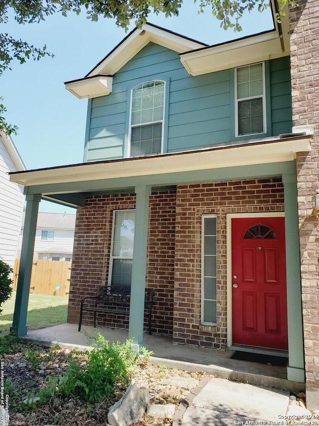 view of front of property featuring a porch