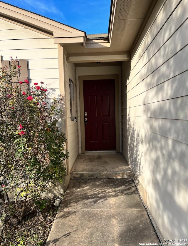 view of entrance to property