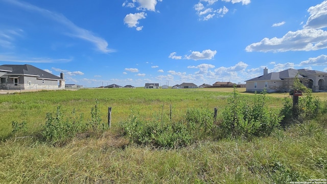 Listing photo 2 for 1055 County Road 319, La Vernia TX 78121