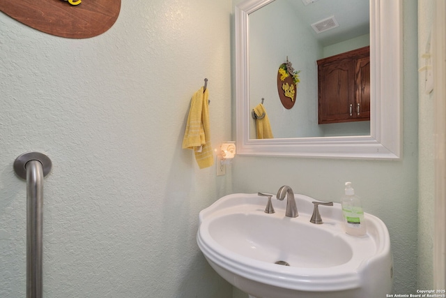 bathroom with sink