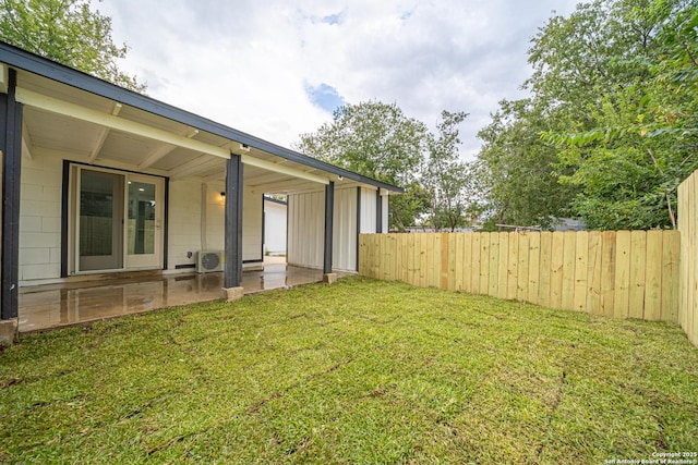 view of yard with a patio