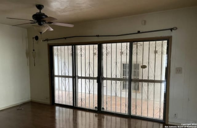 spare room with ceiling fan