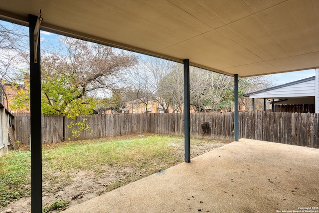 view of yard featuring a patio