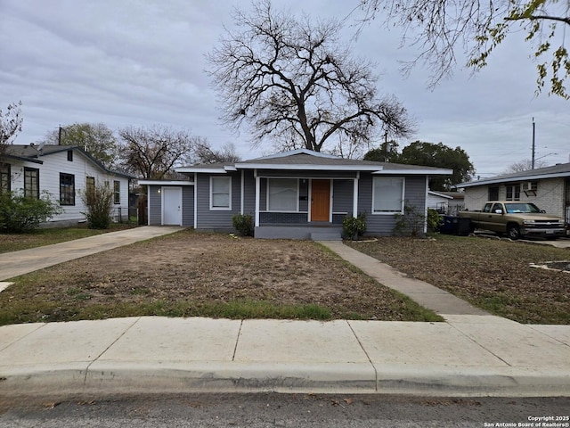 view of front of house featuring a porch