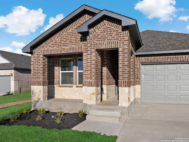 view of front of home featuring a garage