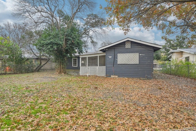 view of front of property