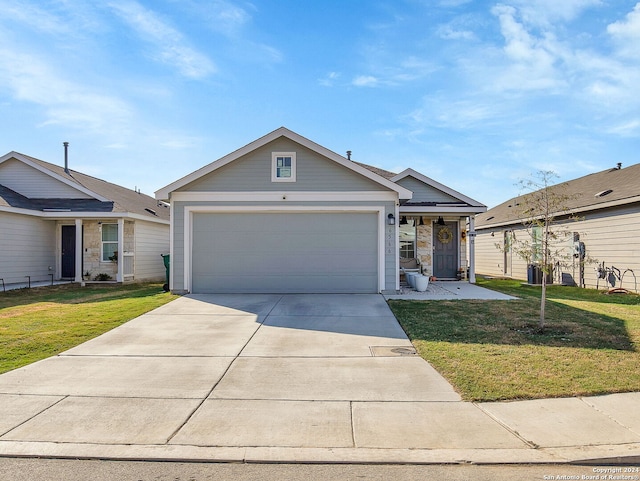 view of front facade featuring a front yard, a garage, and central AC unit