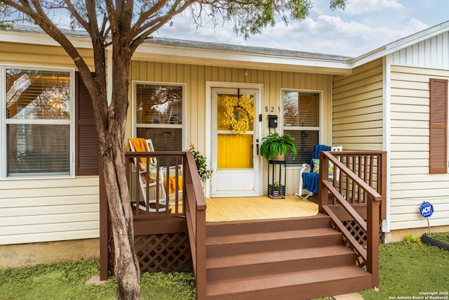 view of property entrance