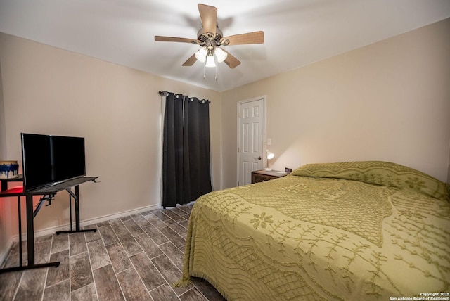 bedroom with ceiling fan