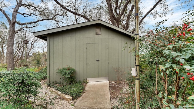 view of outdoor structure