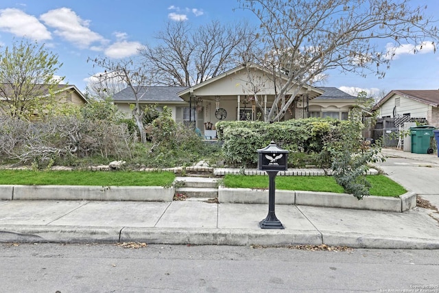 view of front of property