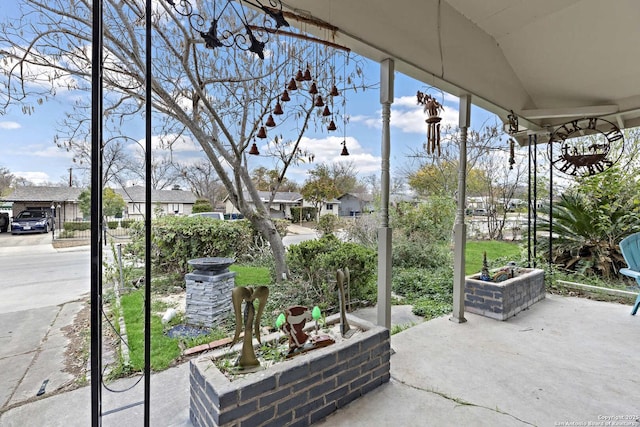 view of patio featuring covered porch