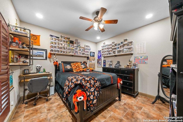 bedroom with ceiling fan