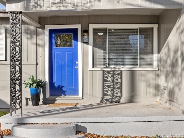 view of property entrance