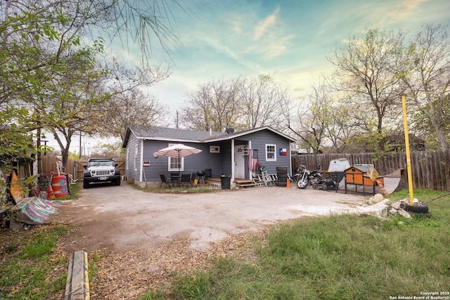 view of front of property