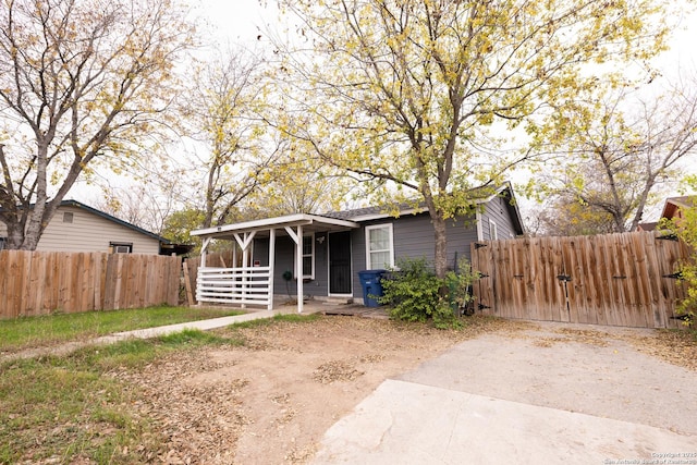 view of front of home with covered porch