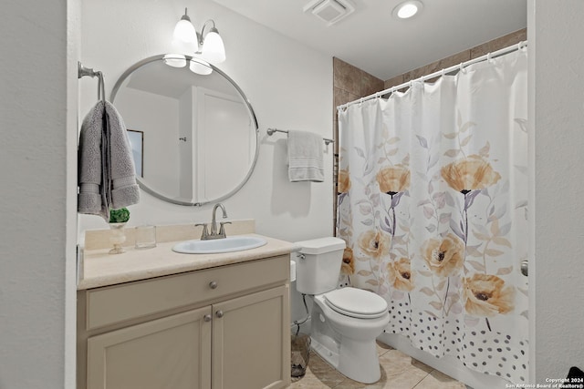 full bath with tile patterned flooring, visible vents, toilet, a shower with shower curtain, and vanity