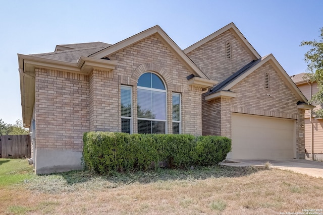 view of front facade featuring a garage