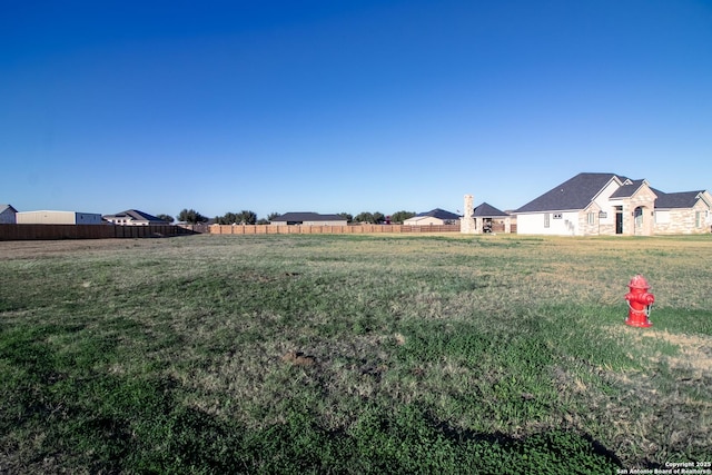 Listing photo 3 for 109 W Tree Farm Dr, Lytle TX 78052