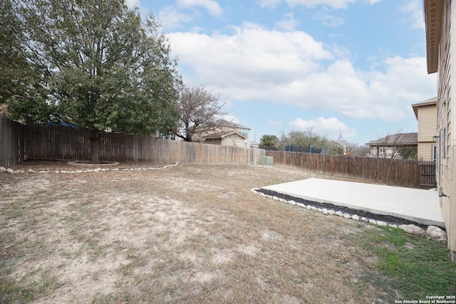 view of yard with a patio