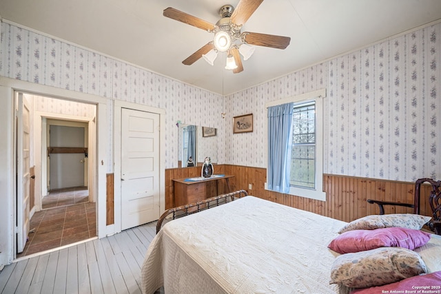 bedroom with ceiling fan