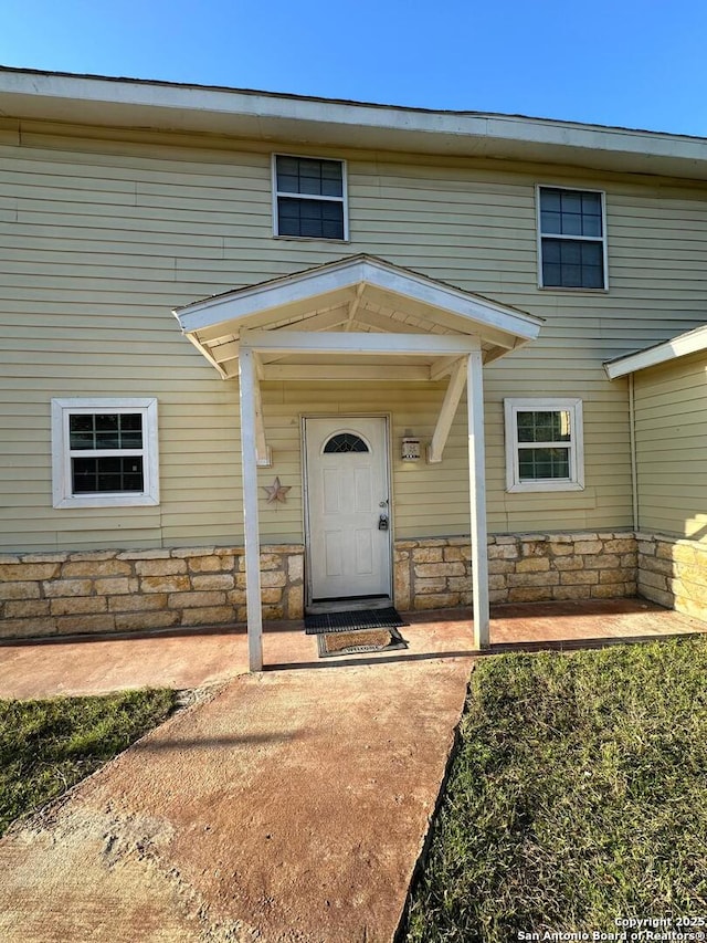 view of entrance to property