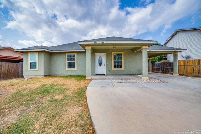 view of front of home with a front yard