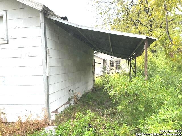 view of side of property