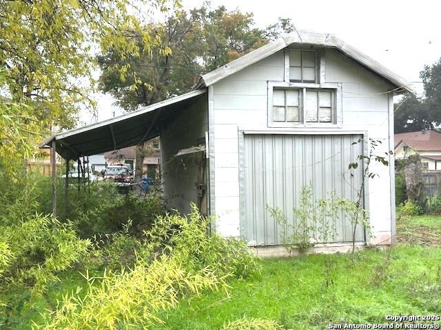 view of outbuilding