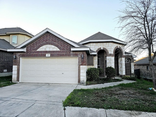 view of front facade with a garage