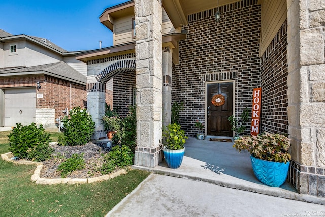 property entrance featuring a garage