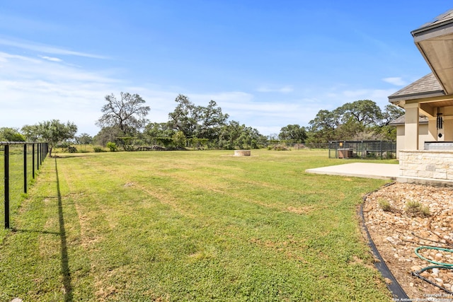 view of yard with a patio