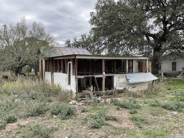 view of outdoor structure