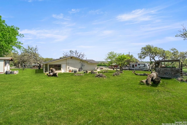 111 Austin Dr S, Boerne, TX 78006 - view of yard