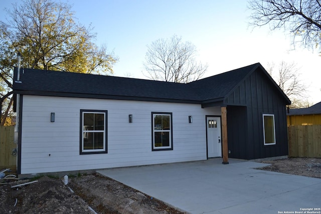 view of front of house with a patio