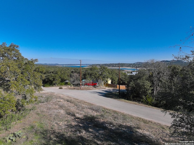 Listing photo 3 for 629 Hillclimb, Canyon Lake TX 78133