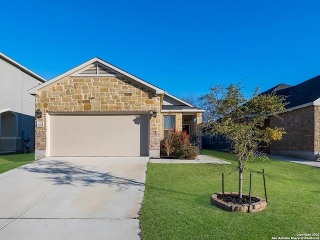 view of front facade with a garage and a front yard