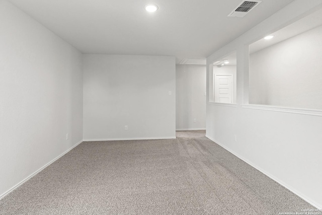 unfurnished room featuring carpet flooring