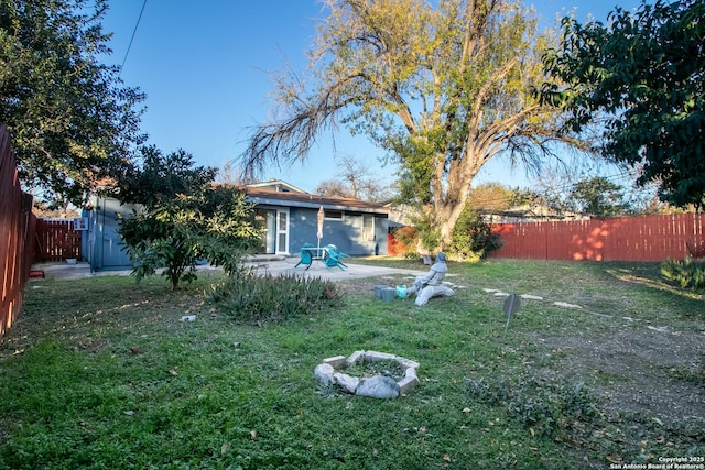 view of yard with a patio area