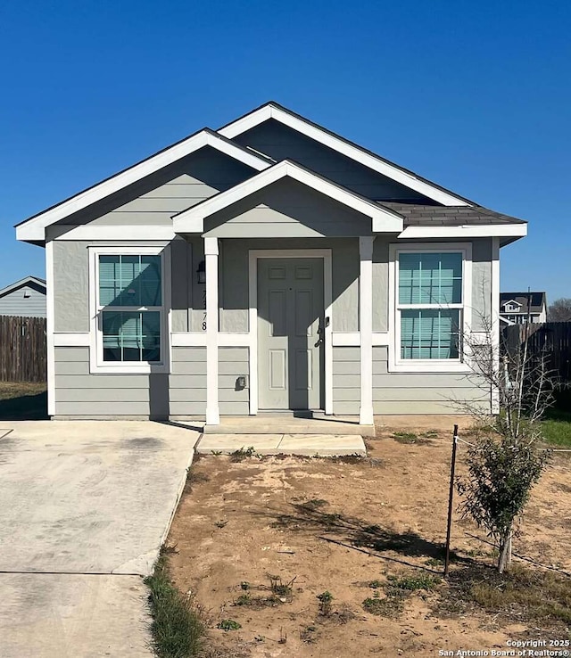 view of front of property